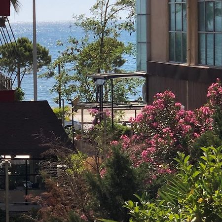 Lungomare Apartment Vlorë エクステリア 写真