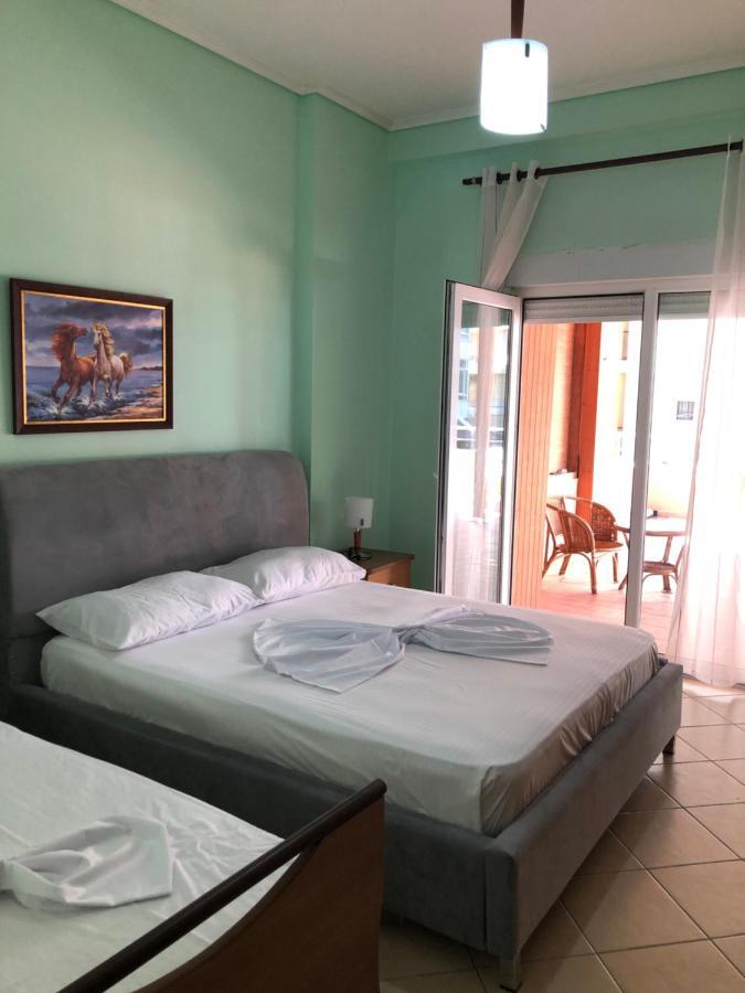 Lungomare Apartment Vlorë エクステリア 写真