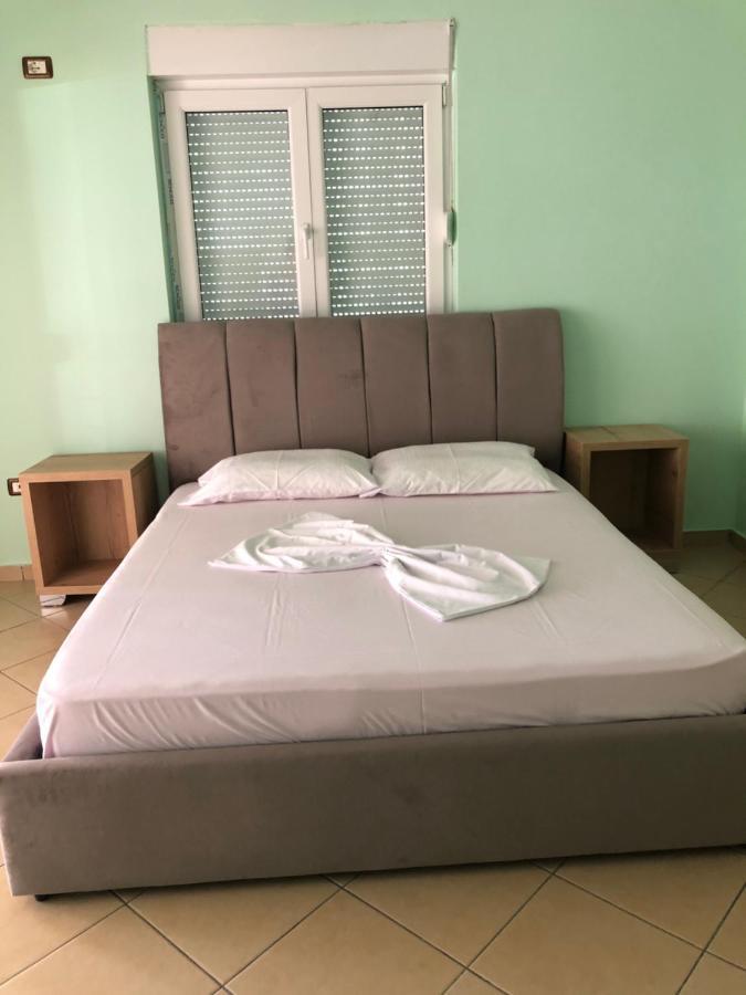 Lungomare Apartment Vlorë エクステリア 写真