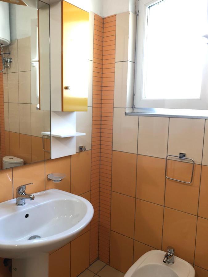 Lungomare Apartment Vlorë エクステリア 写真