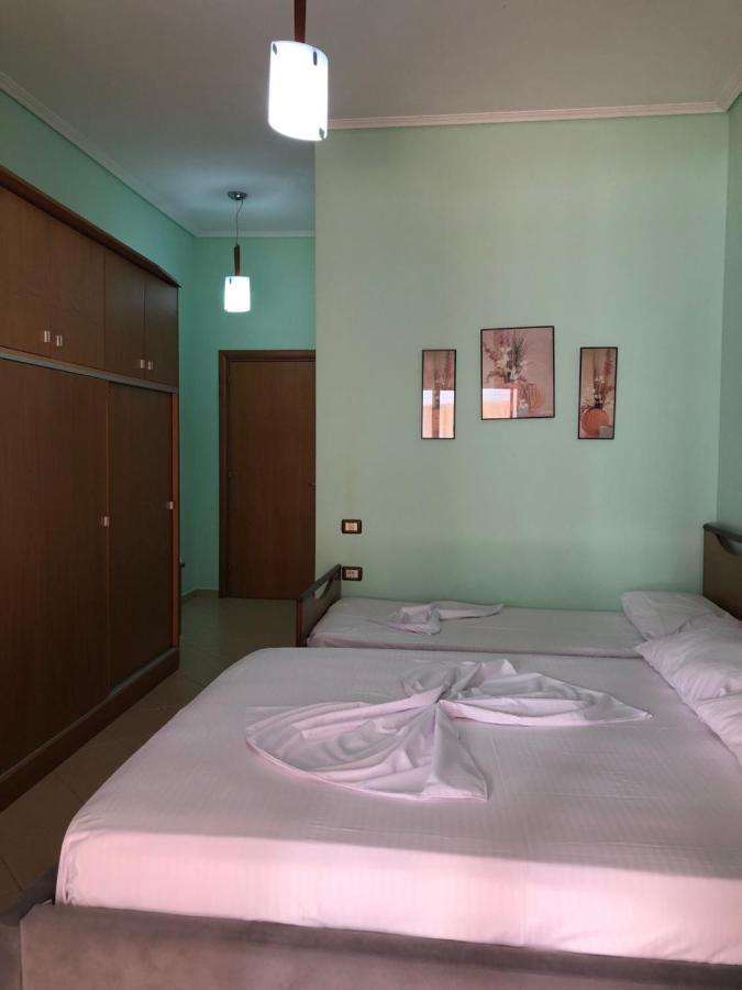 Lungomare Apartment Vlorë エクステリア 写真