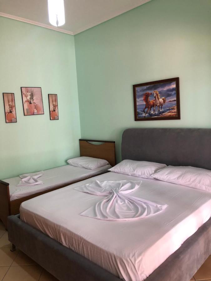Lungomare Apartment Vlorë エクステリア 写真